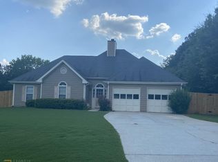 2315 Huntington Dr, Loganville, GA 30052