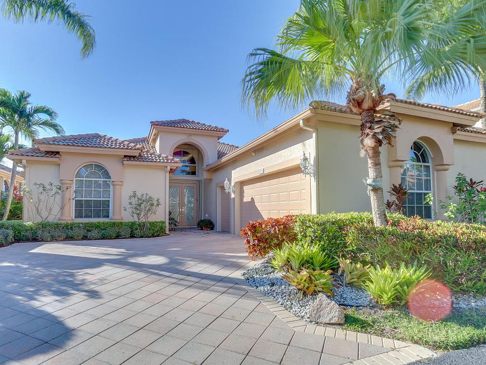 1st image of 10718 Greenbriar Villa Dr