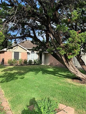 1st image of 608 Sunny Brook Dr