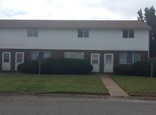 1332 Virginia Ave, Wood River, IL 62095