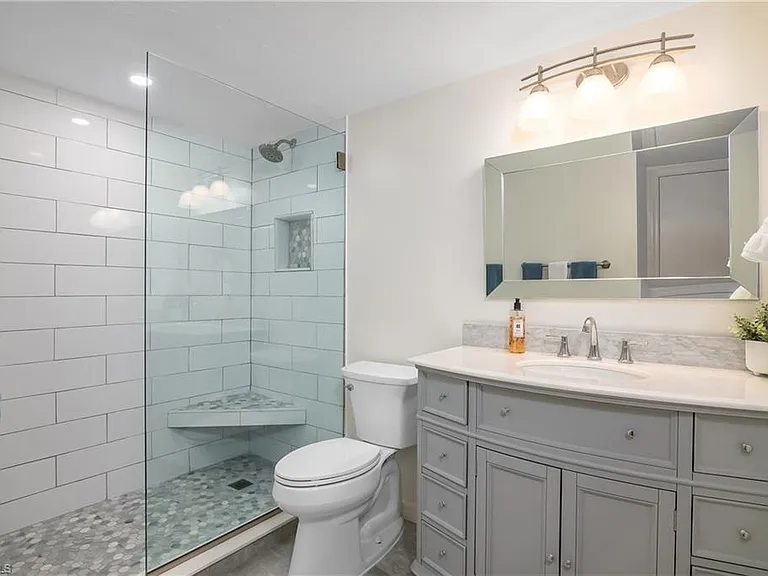 105 Georgetown Blvd #105 — Photo 17