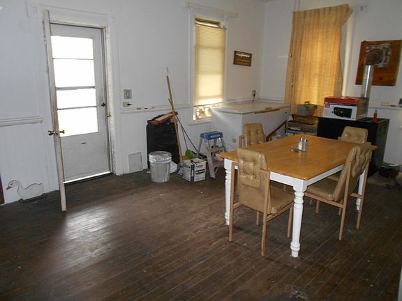 4th image of 202 E Leslie Ave