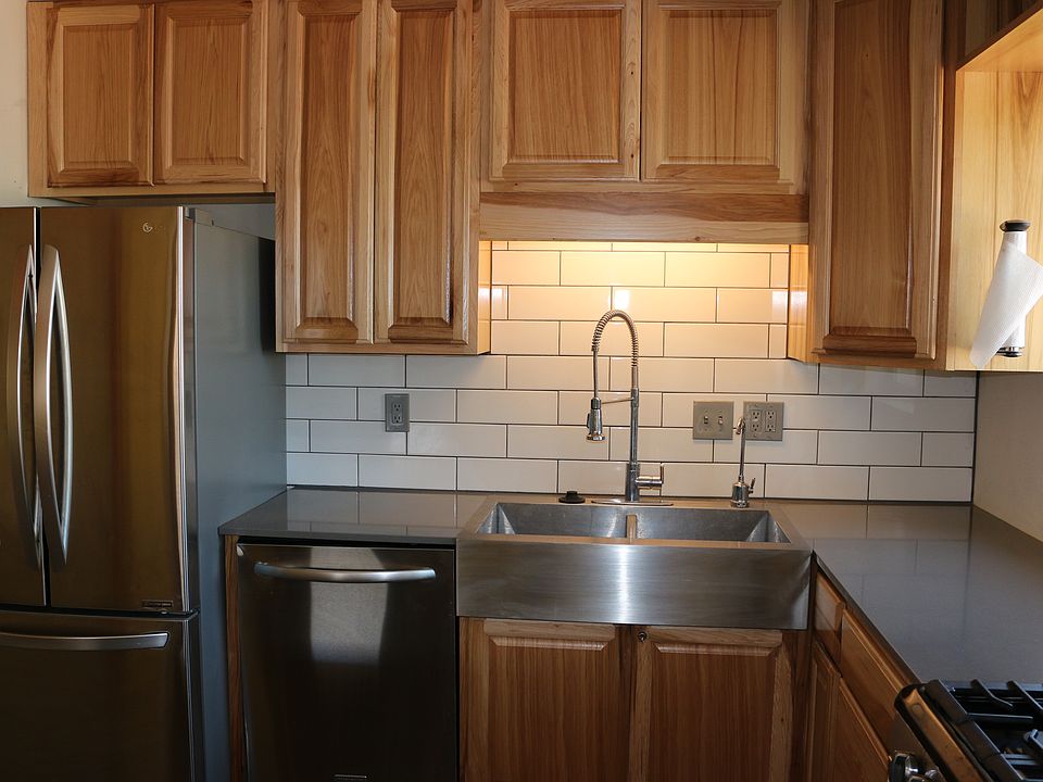 1st image of 614 N 74th Pl