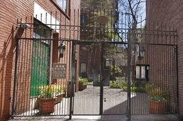 Sold by Fenwick Keats Real Estate | media 31