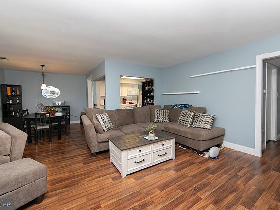 4th image of 115 E Kings Hwy Unit 310