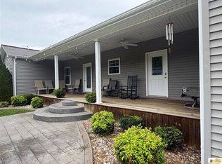 932 Sewell Dr, Albany, KY 42602