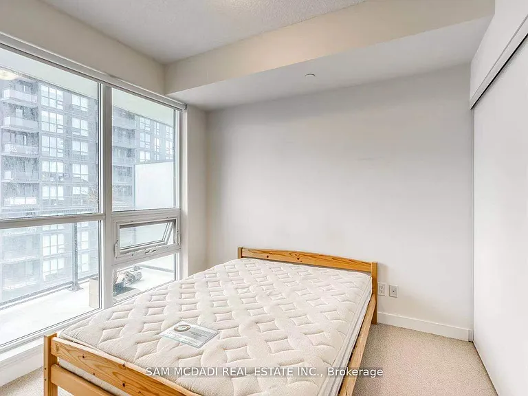 510 Curran Pl #1710 — Photo 4