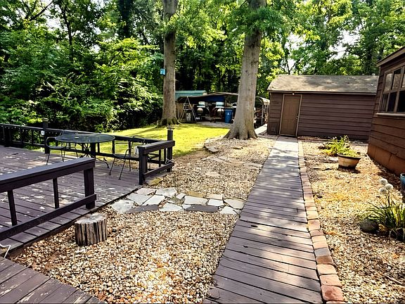 4th image of 1808 Moonglow Rd