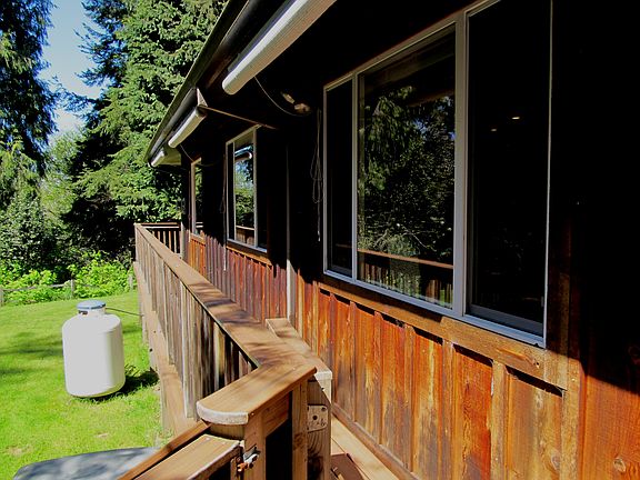 3rd image of 94146 Crystol Creek Ln
