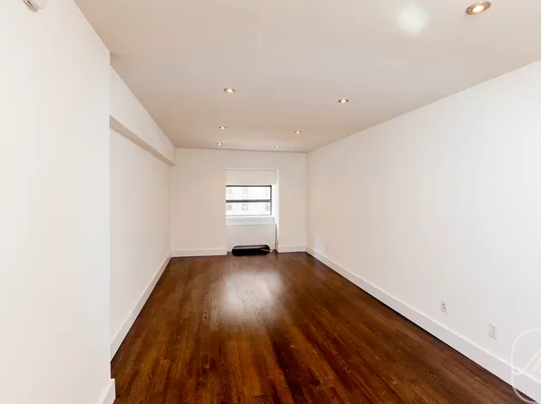 27 W 16th St APT 2E, New York, NY 10011