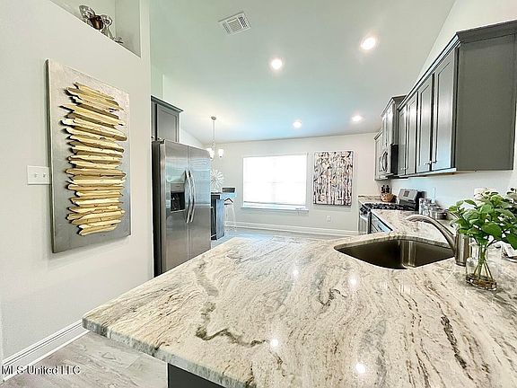 2nd image of 14007 Plantation Oaks Dr