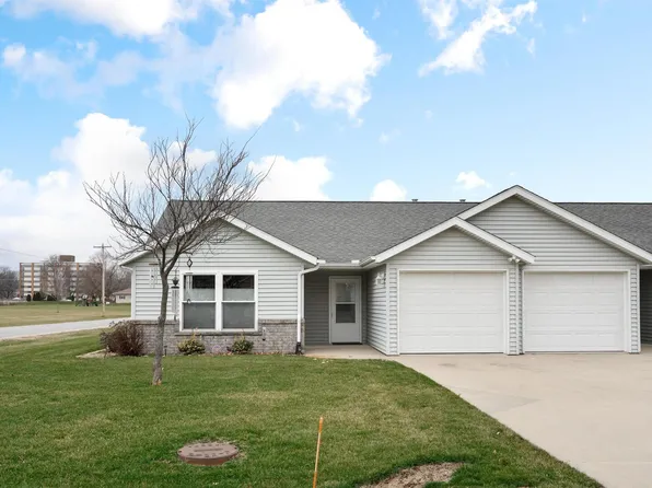 501 Larkspur Ln, Geneseo, IL 61254