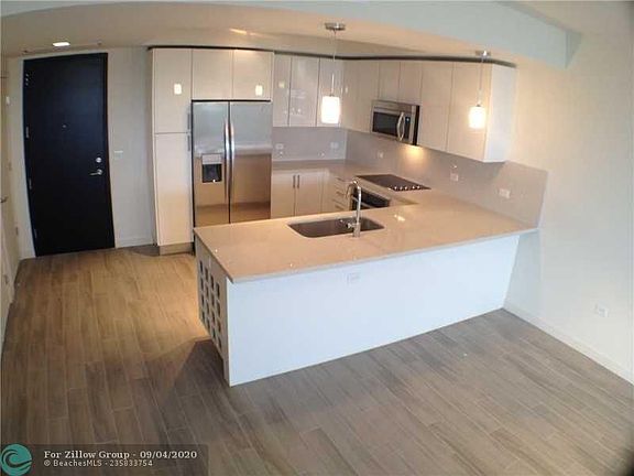 3rd image of 999 SW 1st Ave APT 2813