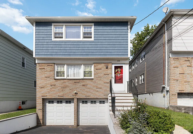 38 Brighton Ter — Photo 1