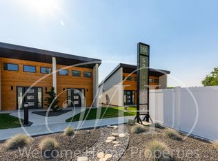159 SE Sparrow Pl #4, College Place, WA 99324