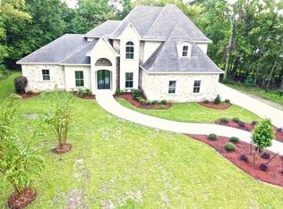 12 Arbor Cir, New Orleans, LA 70131