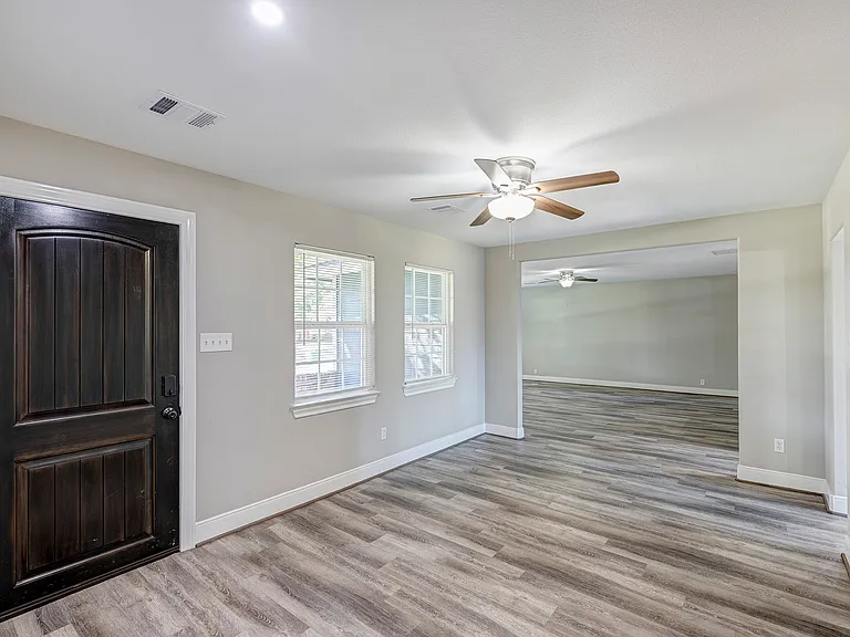 8510 Alcott Dr — Photo 3