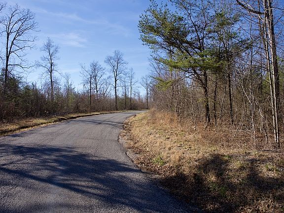 5th image of Valley View Rd