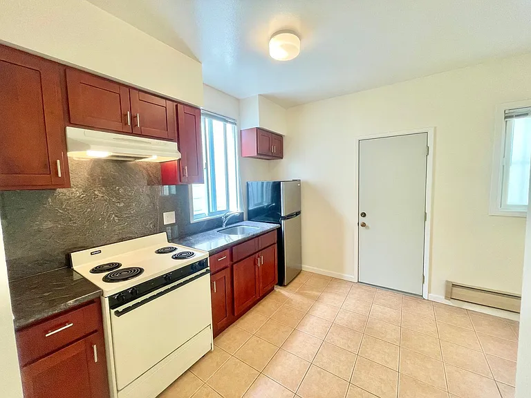 1324 Jackson St #24 — Photo 6