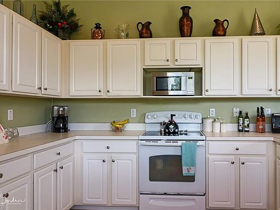 3rd image of 2472 Keystone Lake Dr