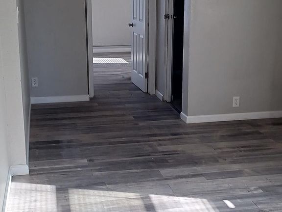 2nd image of 1129 S California St #1129
