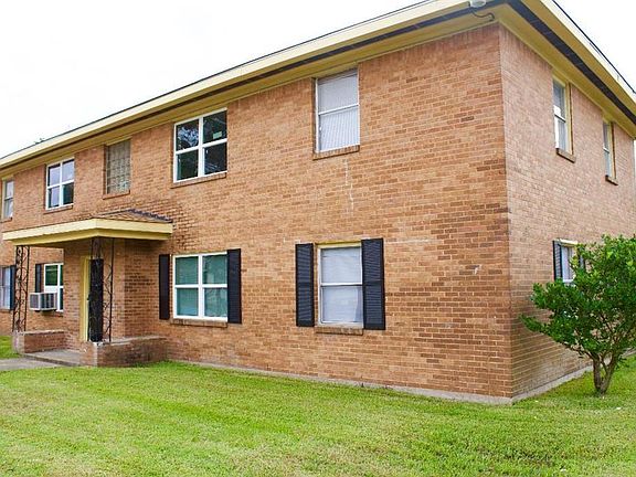 5th image of 7622 Pecan Villas Dr #8