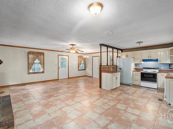 4th image of 111 Madison Oaks Drive