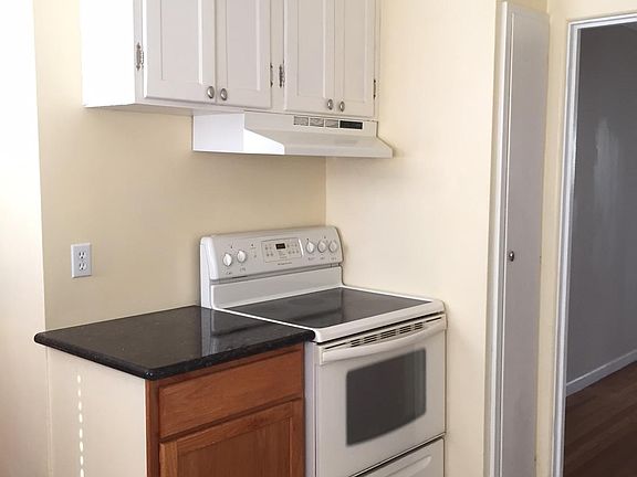 5th image of 812 Circle Ct