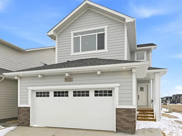 546 Traeger MANOR, Saskatoon, SK S7V 1Z3