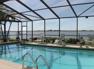 545 W Gateway Ct, Merritt Island, FL 32952