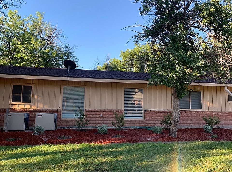 2nd image of 2711 Chrysler Dr