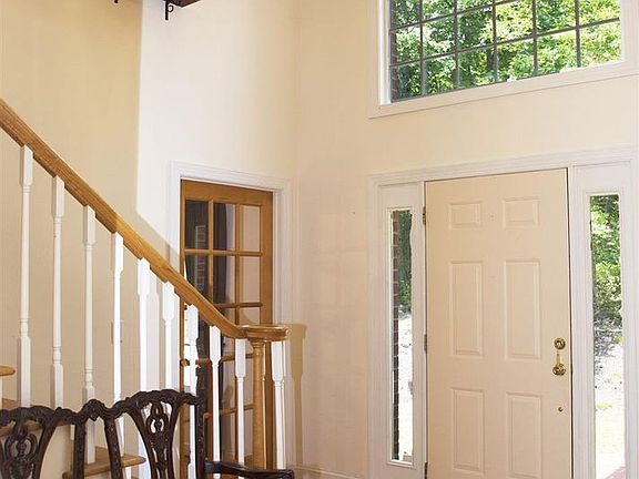 3rd image of 930 S Jefferson Forest Ln