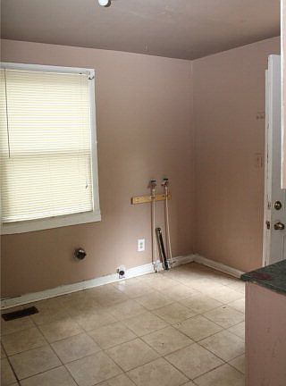 2nd image of 708 Seymour Dr