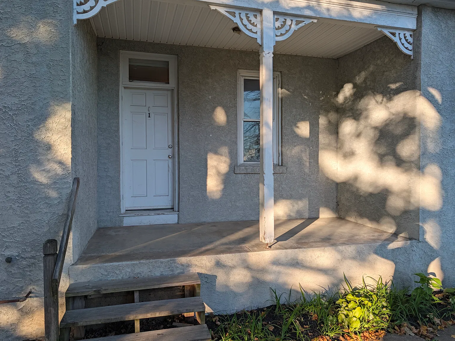 418 Main St — Photo 1