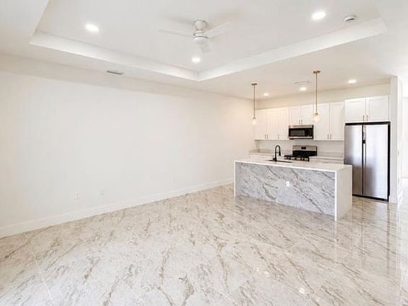 3rd image of 4618 25th St SW #4618