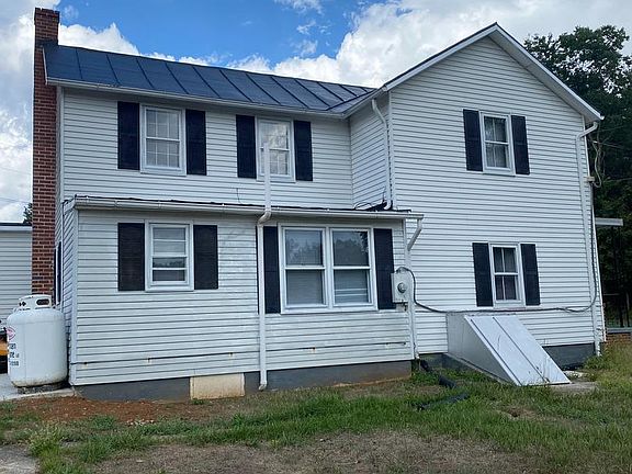 5th image of 60 Polk Ln