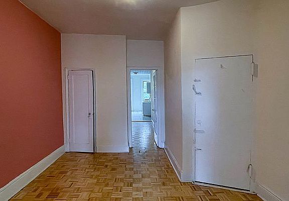 3rd image of 95 Greenpoint Ave APT 4L
