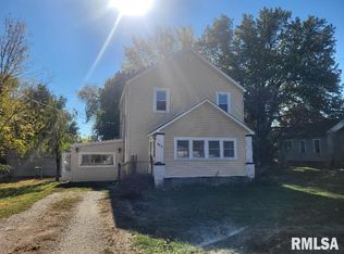 207 E Meek St, Abingdon, IL 61410