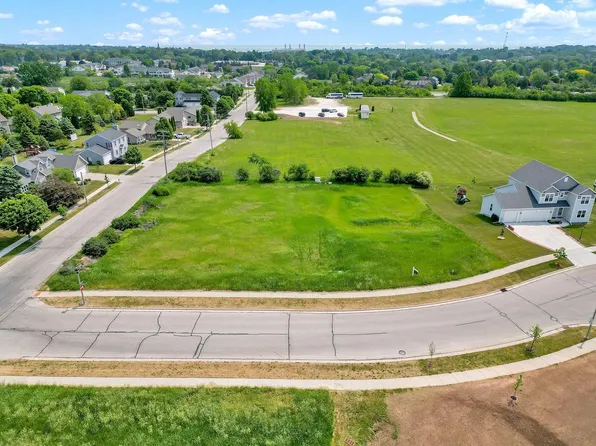 502 GREYSTONE DRIVE, Port Washington, WI 53074