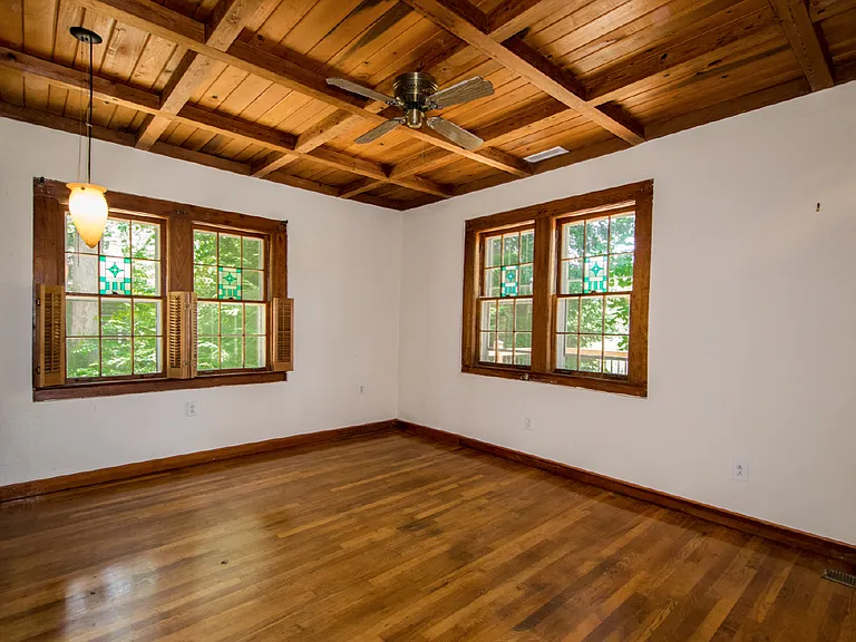 117 Lake Dr — Photo 23