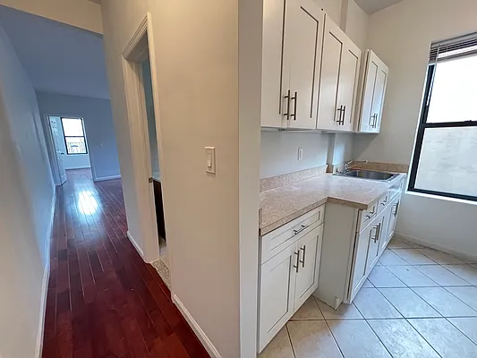 Rented by Compass | media 6