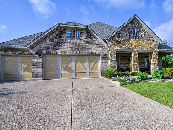 2nd image of 3015 Nathan Dr