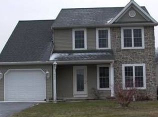 802 W 7th Ave, Parkesburg, PA 19365