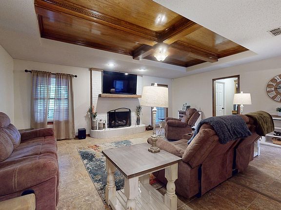 3rd image of 212 Kimball Dr
