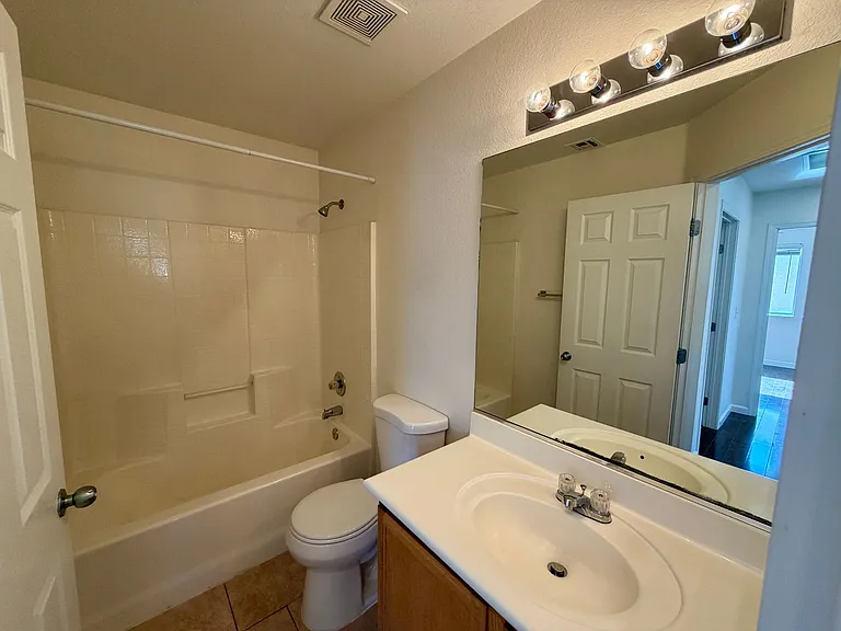 10433 Concetta Ave — Photo 17
