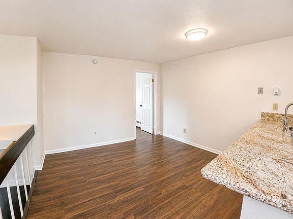 4th image of 1065 University Ave #115