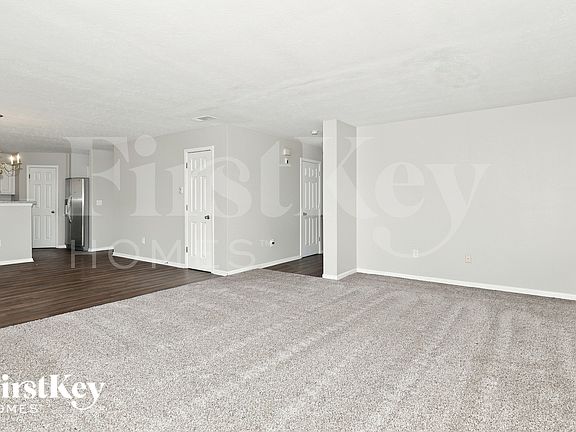 4th image of 11138 Guy St