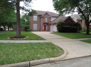 2301 Lord Nelson Dr, Seabrook, TX 77586