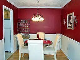 Dining room with chair railing