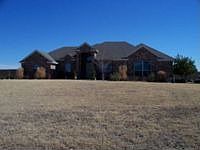 1st image of 174 Churchill Cir